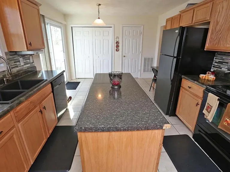 2615 Paddington Station Ln — Photo 7