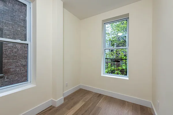 Rented by Nooklyn NYC LLC | media 26