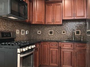 706 5th St #3, Union City, NJ 07087