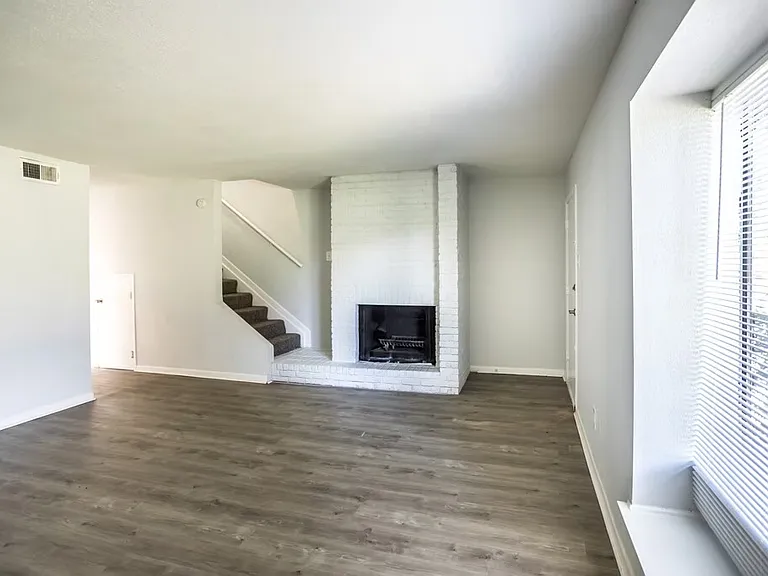 Carrington Townhomes — Photo 10