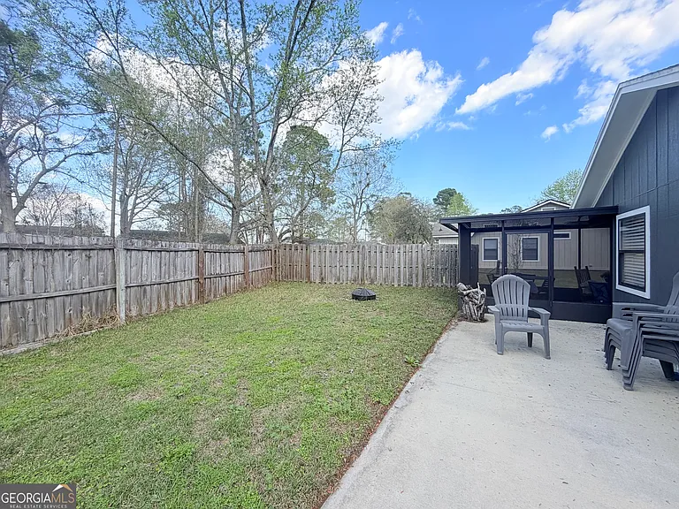 130 Woodvalley Dr — Photo 23