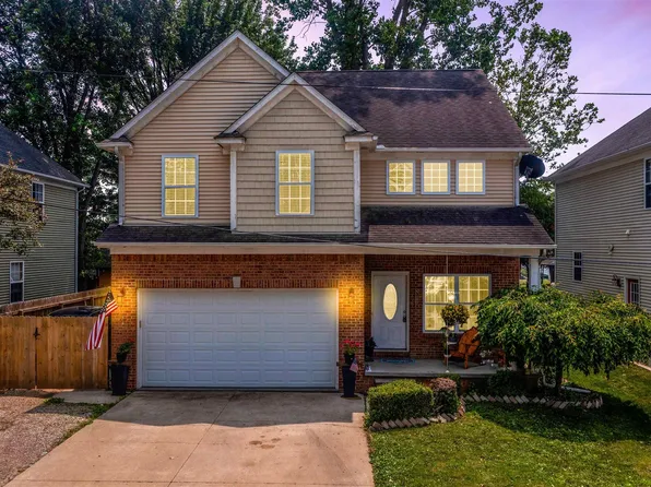 847 Ruskin Dr, Algonac, MI 48001