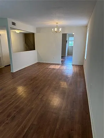 3807 Canterbury Ln — Photo 7