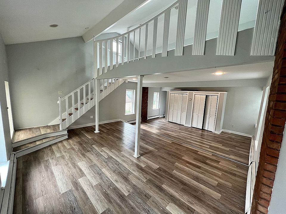 1st image of 3126 Woodbine Ave