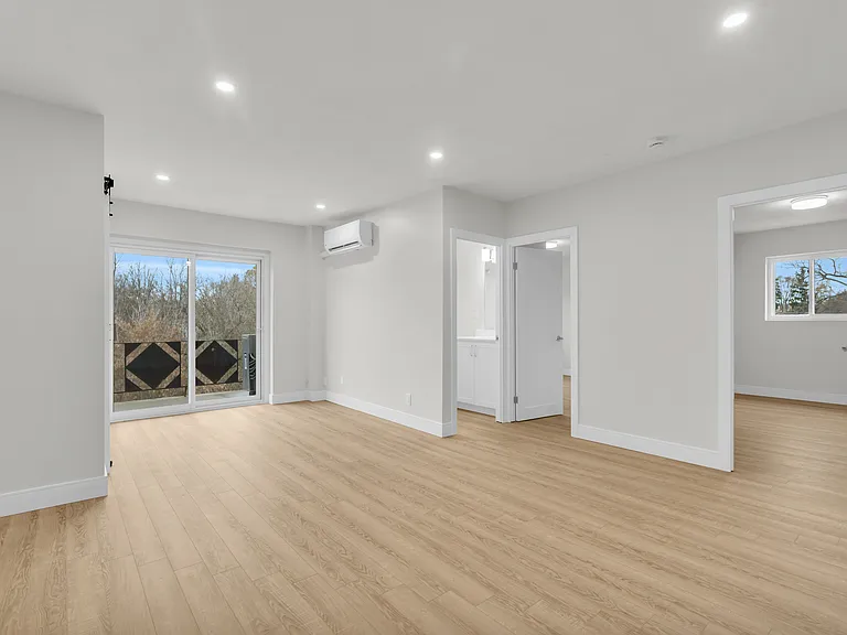 1220 Hamilton St — Photo 33