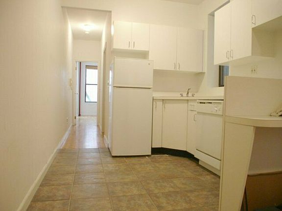 3rd image of 409 E 90th St APT 10