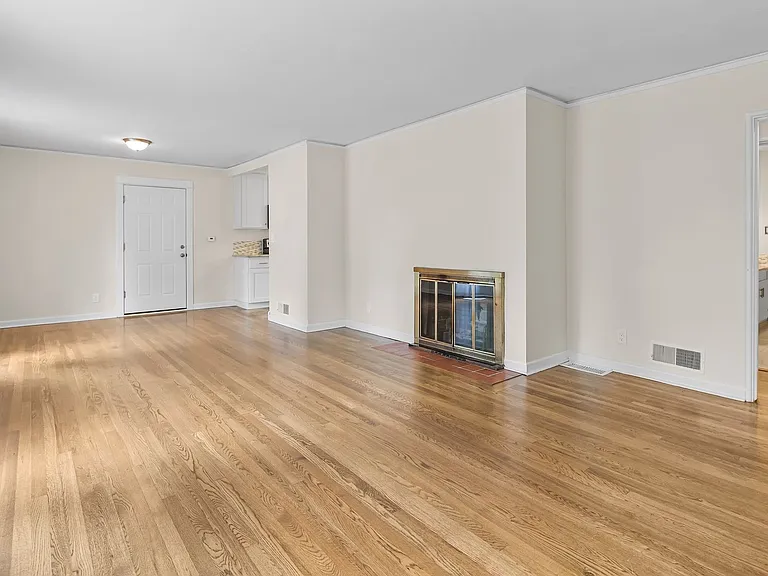 9520 SW Cypress St — Photo 5
