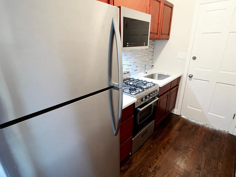 64th Pl — Photo 2