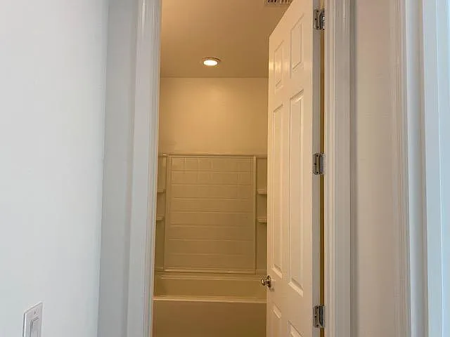 3637 S 57th Ln — Photo 11