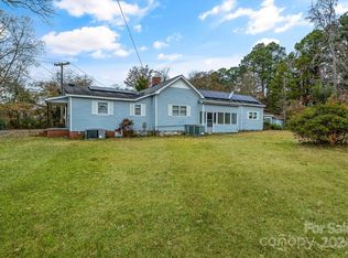 300 Duke St, Great Falls, SC 29055