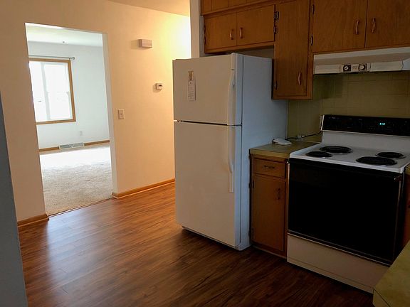 2nd image of 125 Spruce St