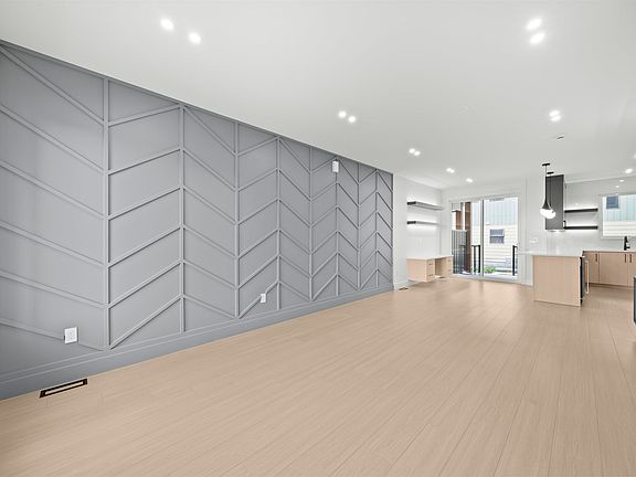 2nd image of 314 Nelson St #2