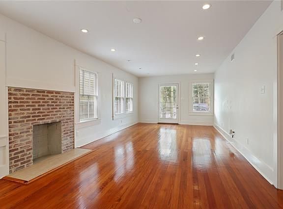 3rd image of 5217 Camp St