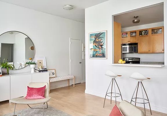 4th image of 60 Tiffany Pl APT 3H