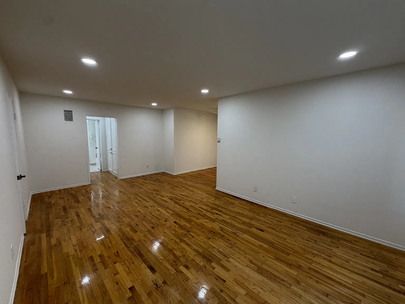 1 bed, 600 sqft, $2,200 — Photo 4