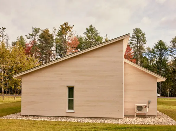 4 Artemis Way, Freeport, ME 04032