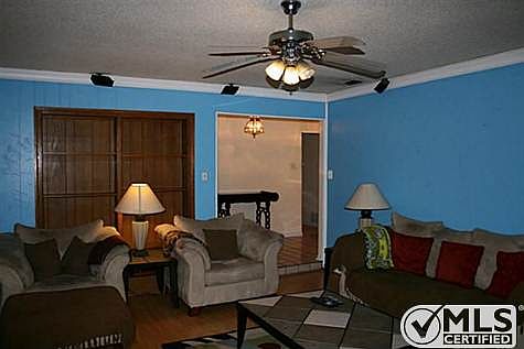 4th image of 207 Linda Ln