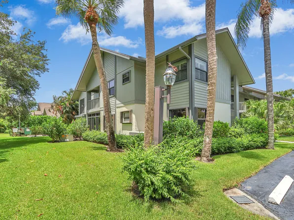 6276 SE Charleston Place #C-105, Hobe Sound, FL 33455