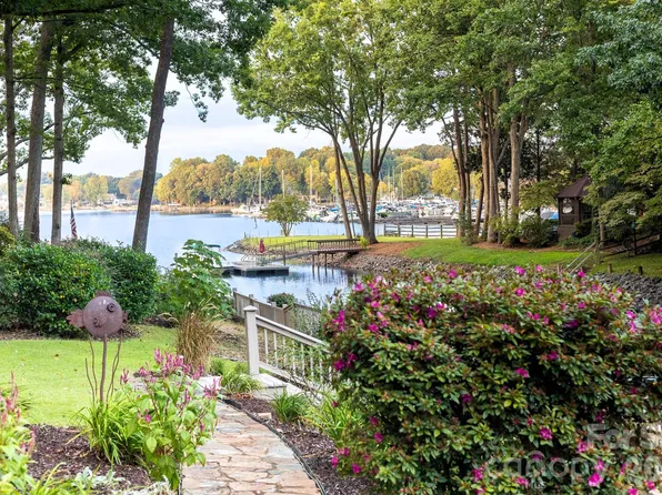 20019 Chapel Point Ln, Cornelius, NC 28031