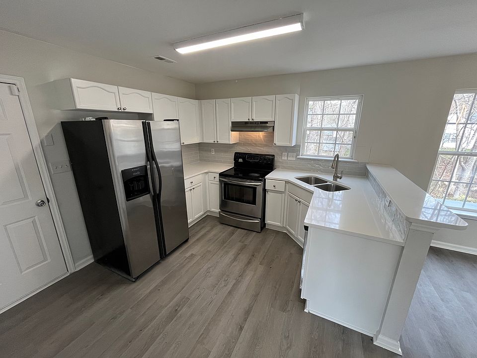 1st image of 2843 Longspur Dr