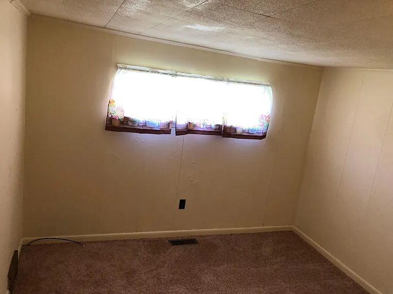1574 Ford City Rd #A — Photo 5