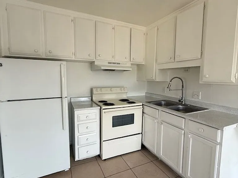 728 Aster Ln — Photo 8