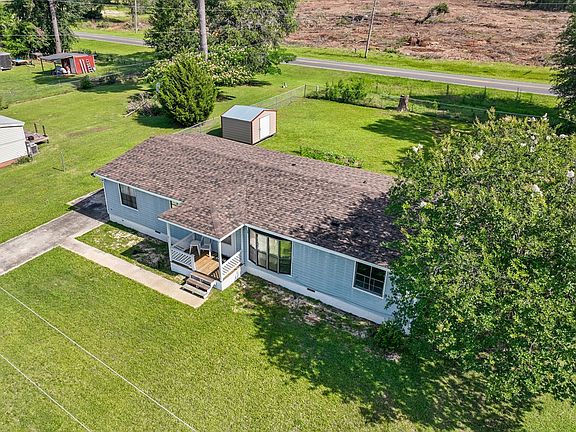 4th image of 611 Heartwood Ln