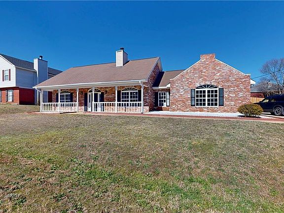 2nd image of 8 Clayton Ct