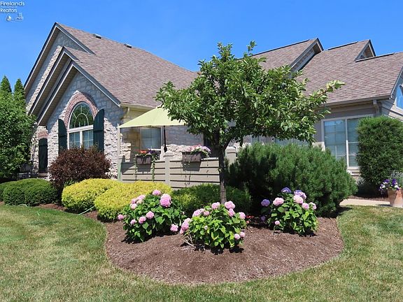 2nd image of 2750 Canterbury Cir