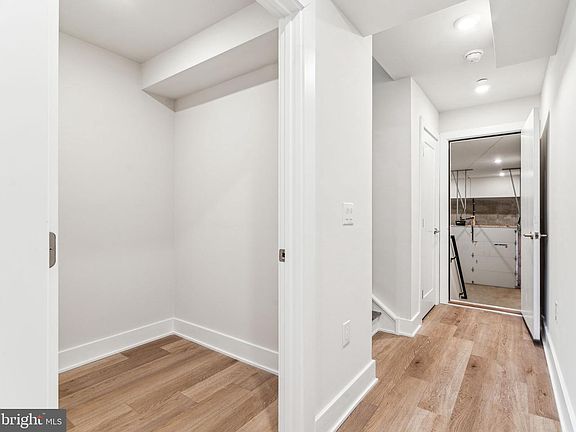 5th image of 3205 N 35th St #9