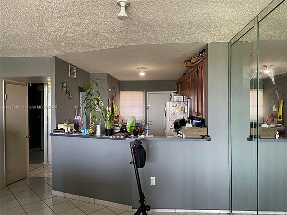 5th image of 1780 NE 191st St APT 811-2