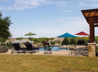 104 Country Vista Cir, Burleson, TX 76028