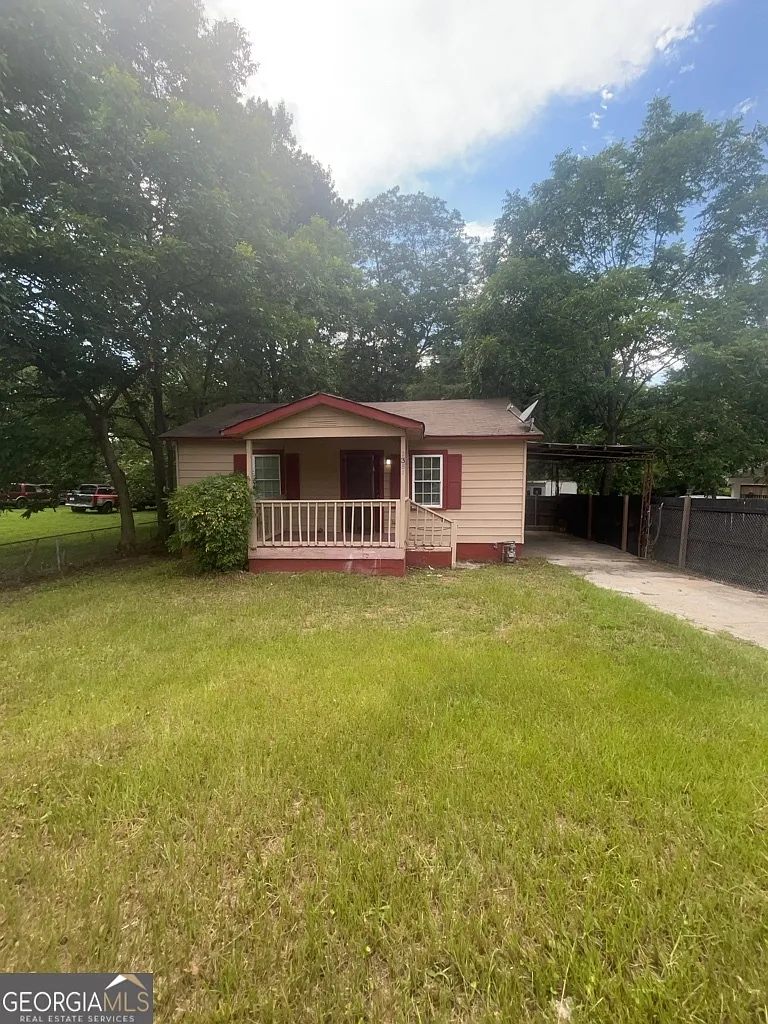 3 bed, 2.0 bath, 1134 sqft, $1,350 — Photo 1