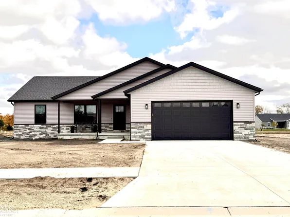 233 Nevada Ave, Marysville, MI 48040