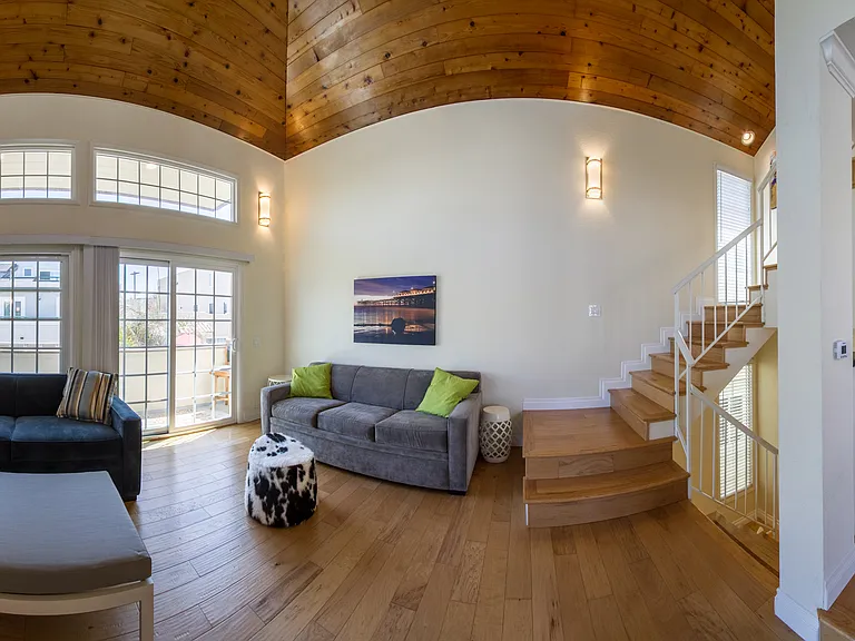 728 Jamaica Ct — Photo 126