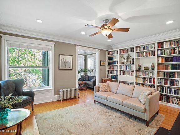 4th image of 1363 E 52nd St #3