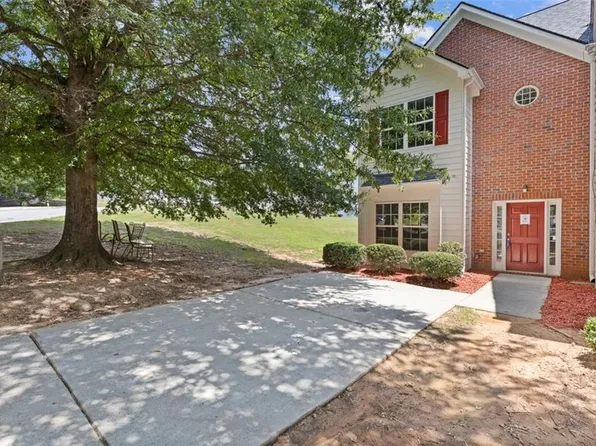 378 Brookview Dr, Riverdale, GA 30274