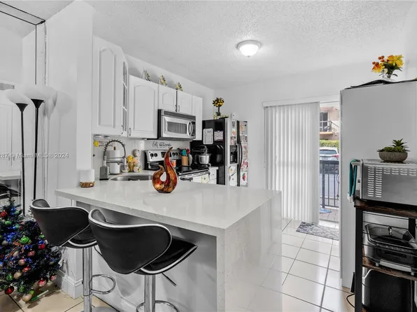 5490 W 21st Ct APT 108, Hialeah, FL 33016