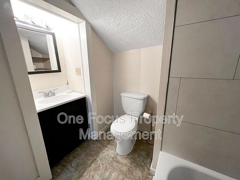 145 Center St — Photo 8