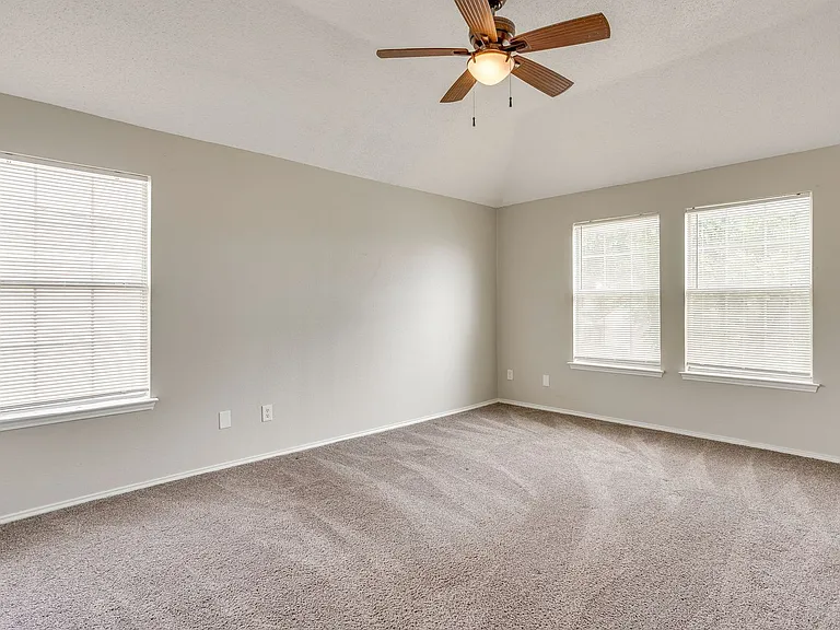 2701 Clovermeadow Dr — Photo 29