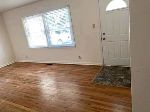 2231 S Richard St — Photo 9