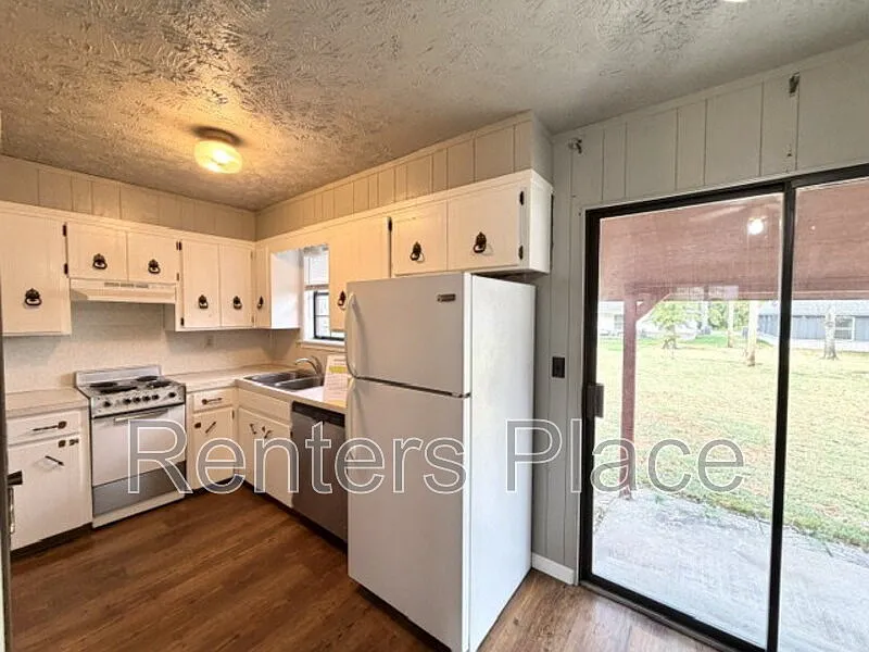 1 bed, 1.0 bath, 607 sqft, $700 — Photo 4