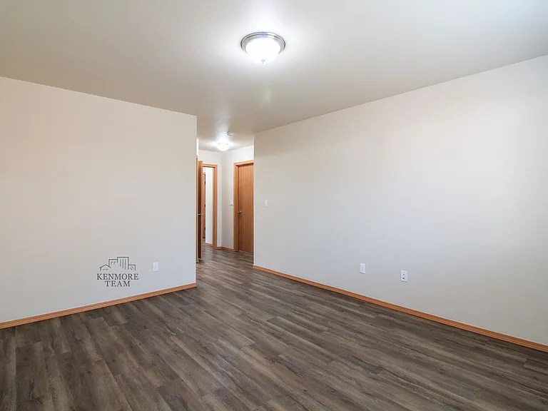 1683 Cactus Loop — Photo 5