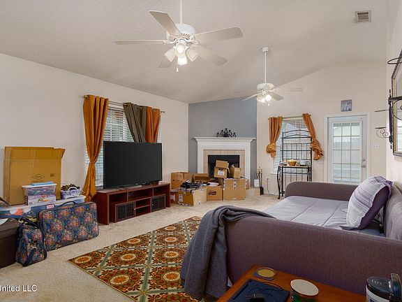 5th image of 14225 Sweetgum Ct