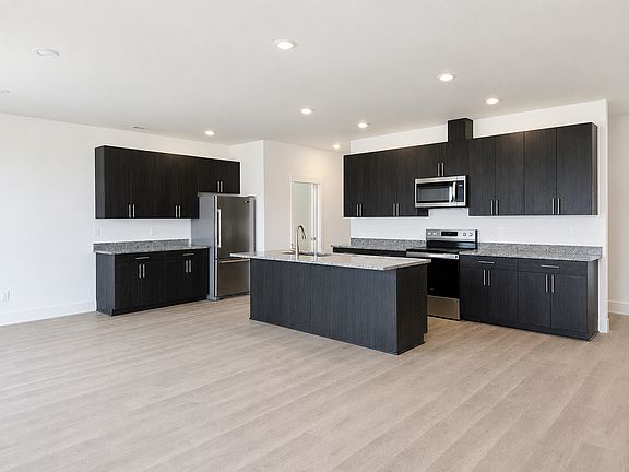 5th image of 5882 W 40th Ct