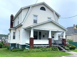 86 Stewart St, Amsterdam, NY 12010