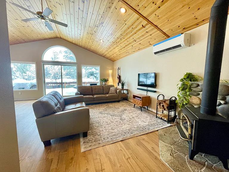 10295 E Alder Creek Rd — Photo 1