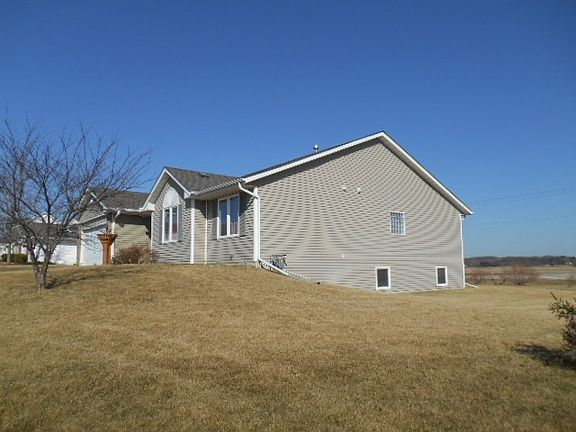 3rd image of 683 Charlemont Ln
