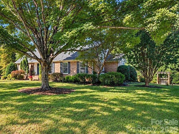 2nd image of 19916 Floral Ln