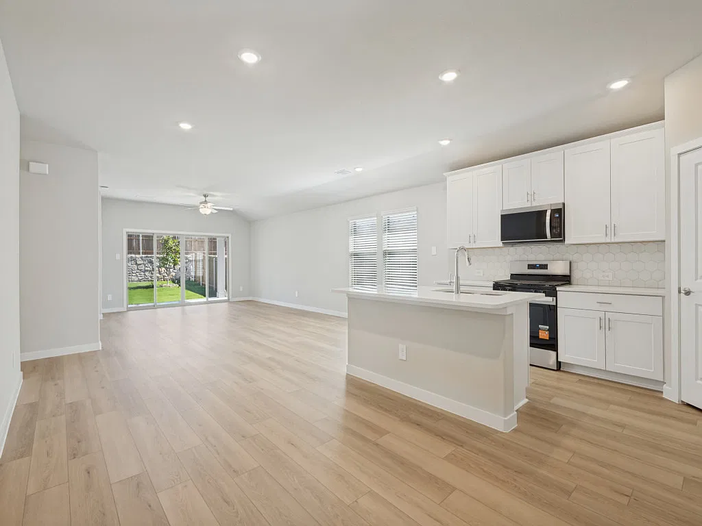 3 bed, 1833 sqft, $2,250 — Photo 4
